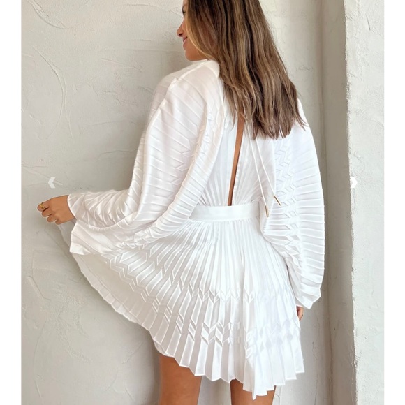 Coco and Lola - Acler Harrow Dress in white - Picture 2 of 5